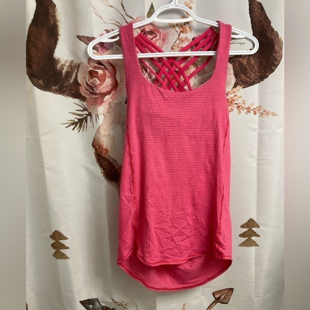 Size 2 lululemon tank top​​​​​​​​​​​​